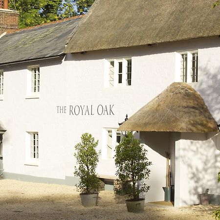 ホテル The Royal Oak Ansty  エクステリア 写真