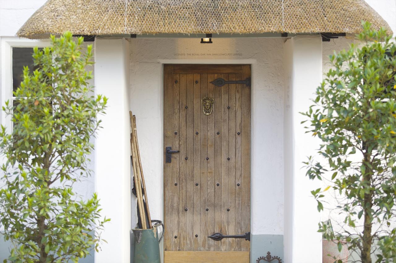 ホテル The Royal Oak Ansty  エクステリア 写真
