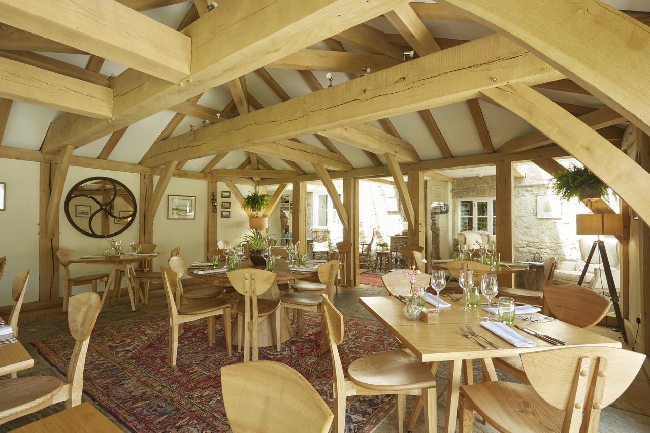ホテル The Royal Oak Ansty  エクステリア 写真
