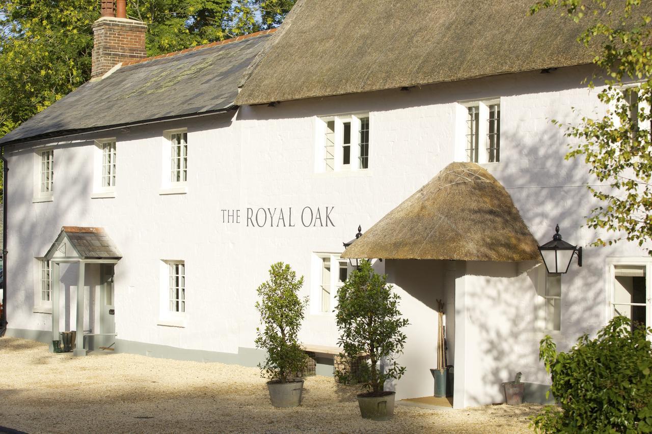 ホテル The Royal Oak Ansty  エクステリア 写真