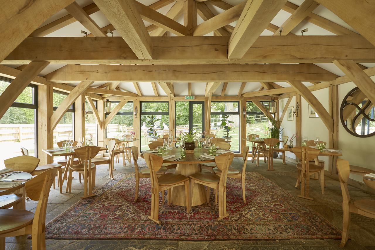 ホテル The Royal Oak Ansty  エクステリア 写真