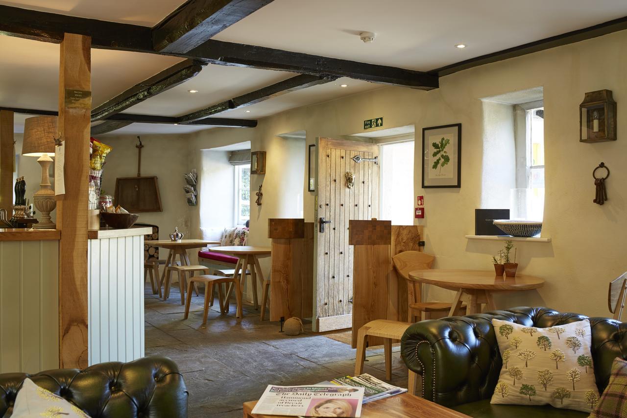 ホテル The Royal Oak Ansty  エクステリア 写真